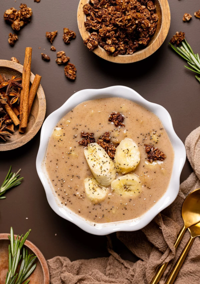 Try This Warm & Cozy Banana Chai Oatmeal Porridge For Breakfast